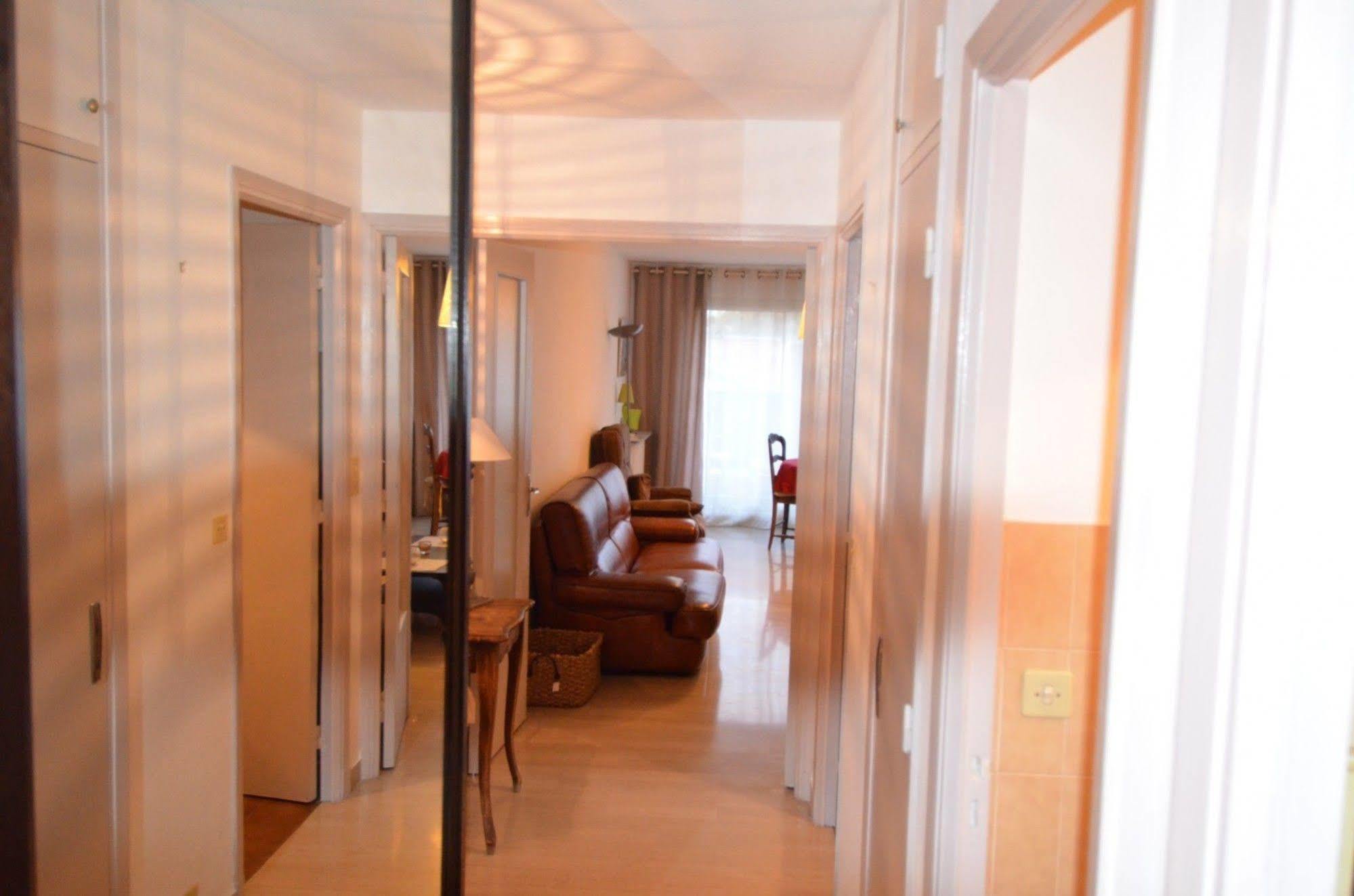 Appartement 6 Personnes Avec Terrasse Le Port ניס מראה חיצוני תמונה