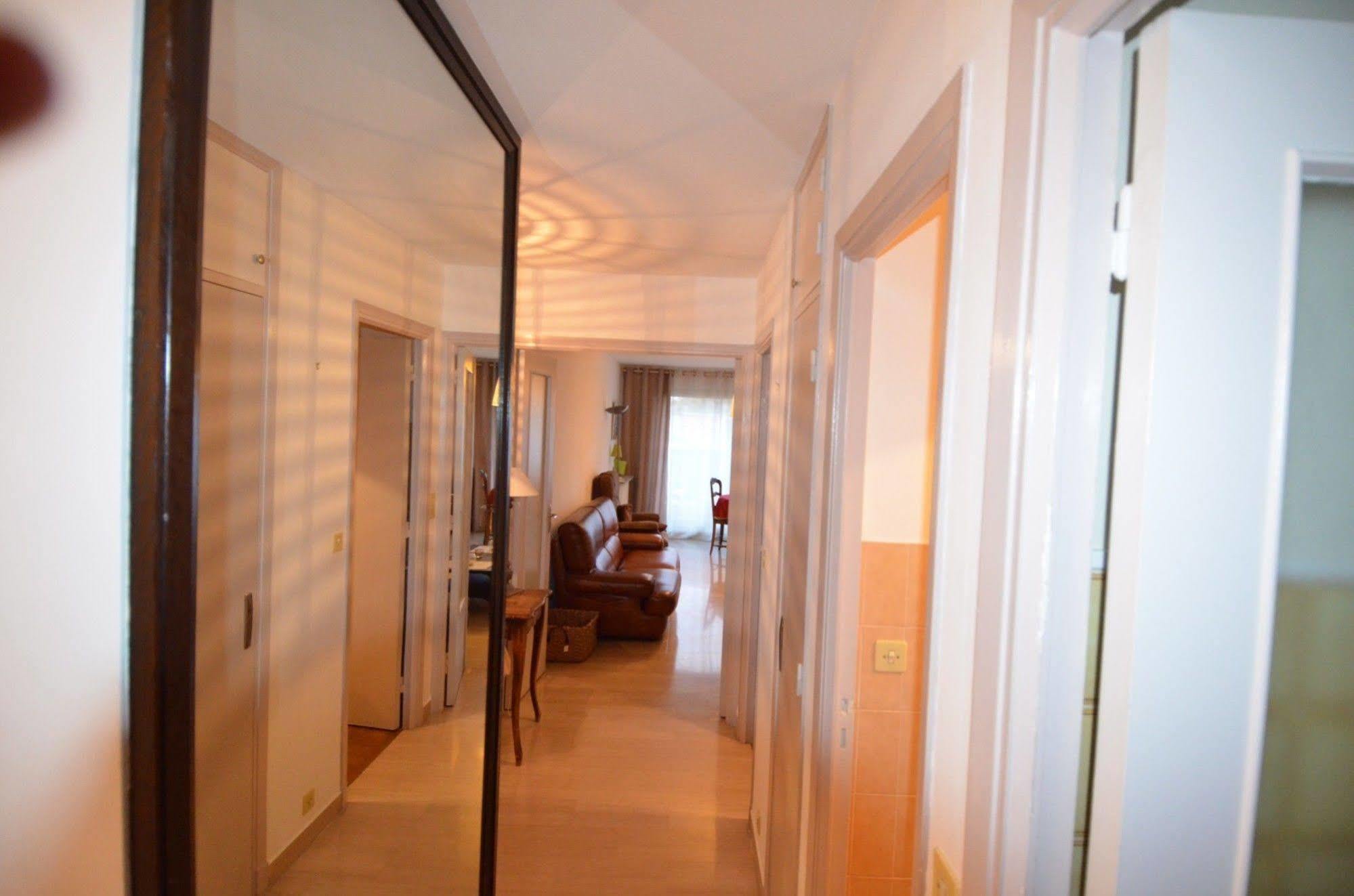 Appartement 6 Personnes Avec Terrasse Le Port ניס מראה חיצוני תמונה