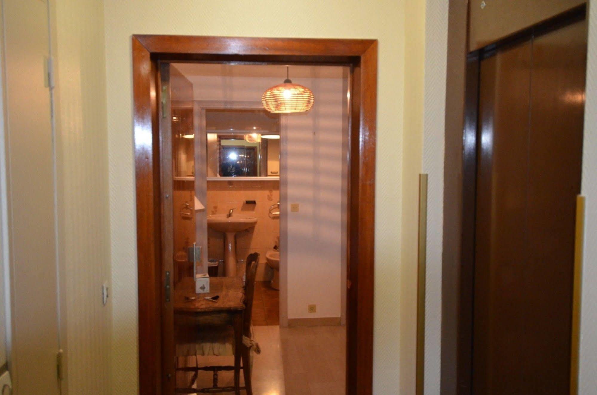 Appartement 6 Personnes Avec Terrasse Le Port ניס מראה חיצוני תמונה