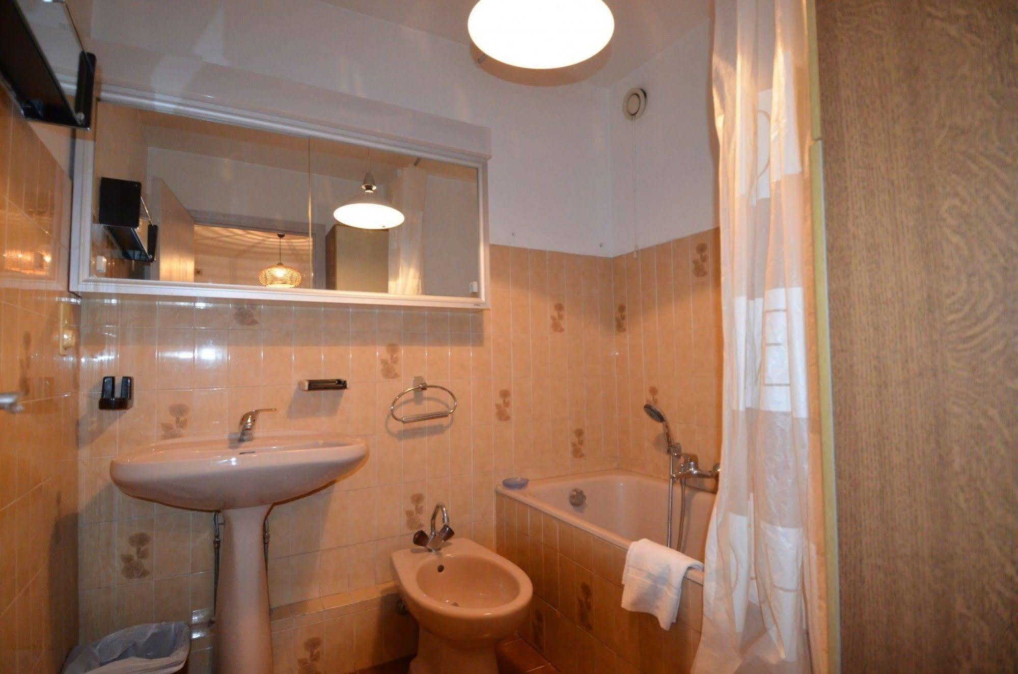 Appartement 6 Personnes Avec Terrasse Le Port ניס מראה חיצוני תמונה