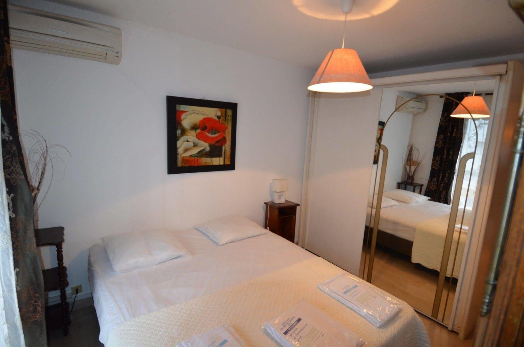 Appartement 6 Personnes Avec Terrasse Le Port ניס מראה חיצוני תמונה