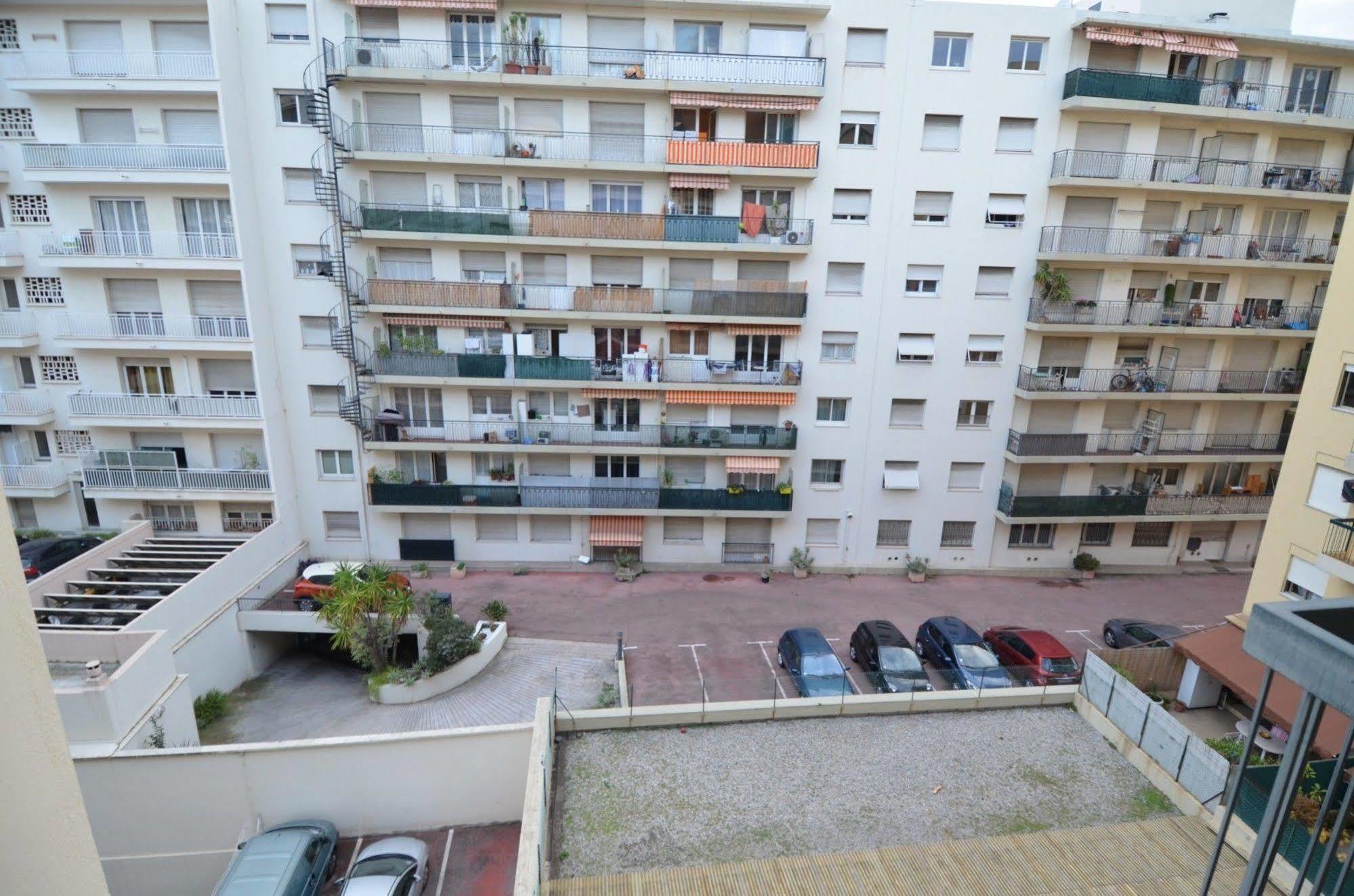 Appartement 6 Personnes Avec Terrasse Le Port ניס מראה חיצוני תמונה