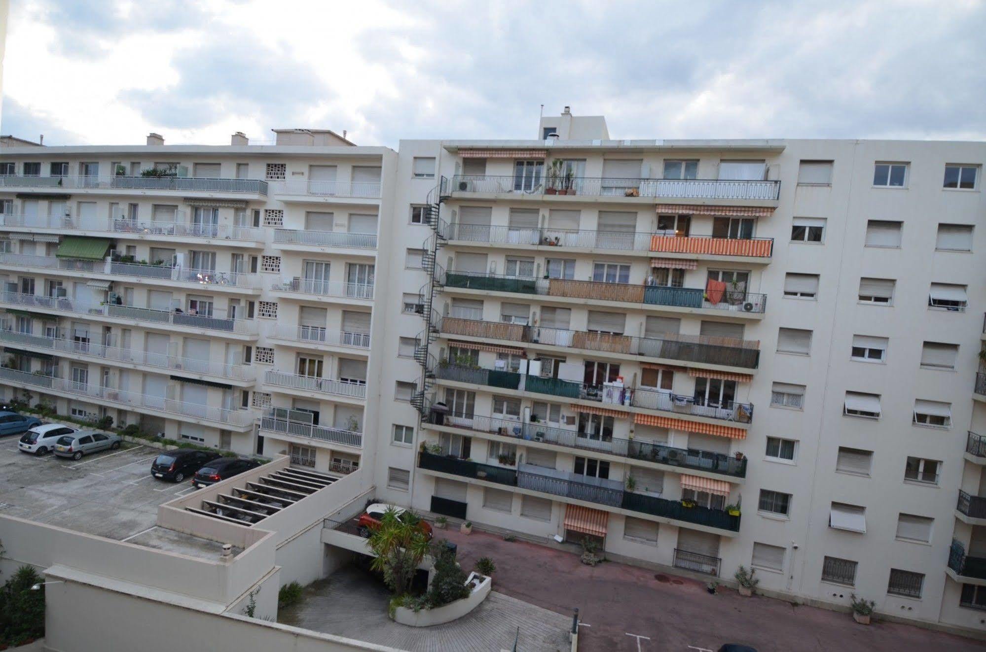 Appartement 6 Personnes Avec Terrasse Le Port ניס מראה חיצוני תמונה